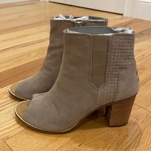 Tan Suede Toms Majorca Booties